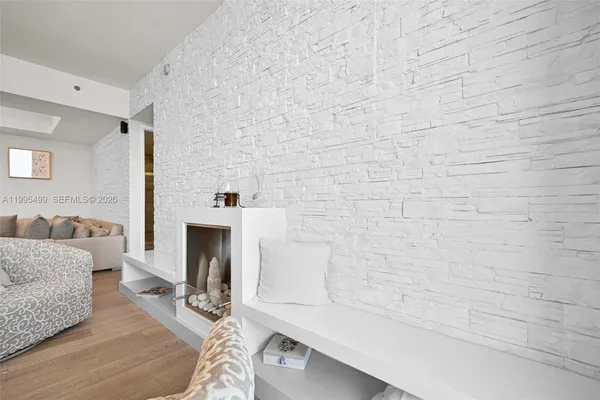 $6,700 | 15901 Collins Avenue, Unit 2405, Sunny Isles Beach, FL 33160