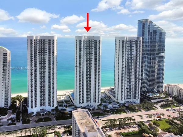 $6,700 | 15901 Collins Avenue, Unit 2405, Sunny Isles Beach, FL 33160