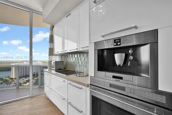 $6,700 | 15901 Collins Avenue, Unit 2405, Sunny Isles Beach, FL 33160