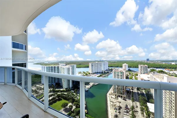 $6,700 | 15901 Collins Avenue, Unit 2405, Sunny Isles Beach, FL 33160