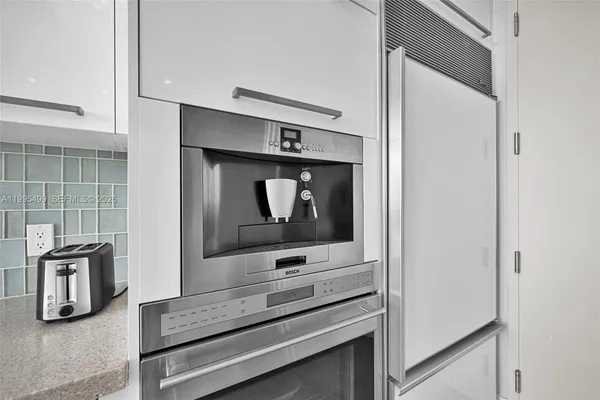 $6,700 | 15901 Collins Avenue, Unit 2405, Sunny Isles Beach, FL 33160