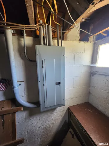 $79,900 | 206 East South Street, Pinckneyville, IL 62274