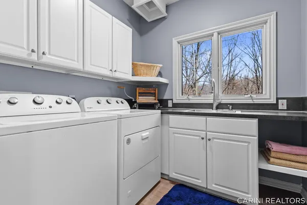 $660,000 | 7887 Burrstone Court Southeast, Caledonia, MI 49316