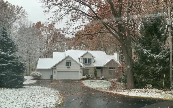 $660,000 | 7887 Burrstone Court Southeast, Caledonia, MI 49316