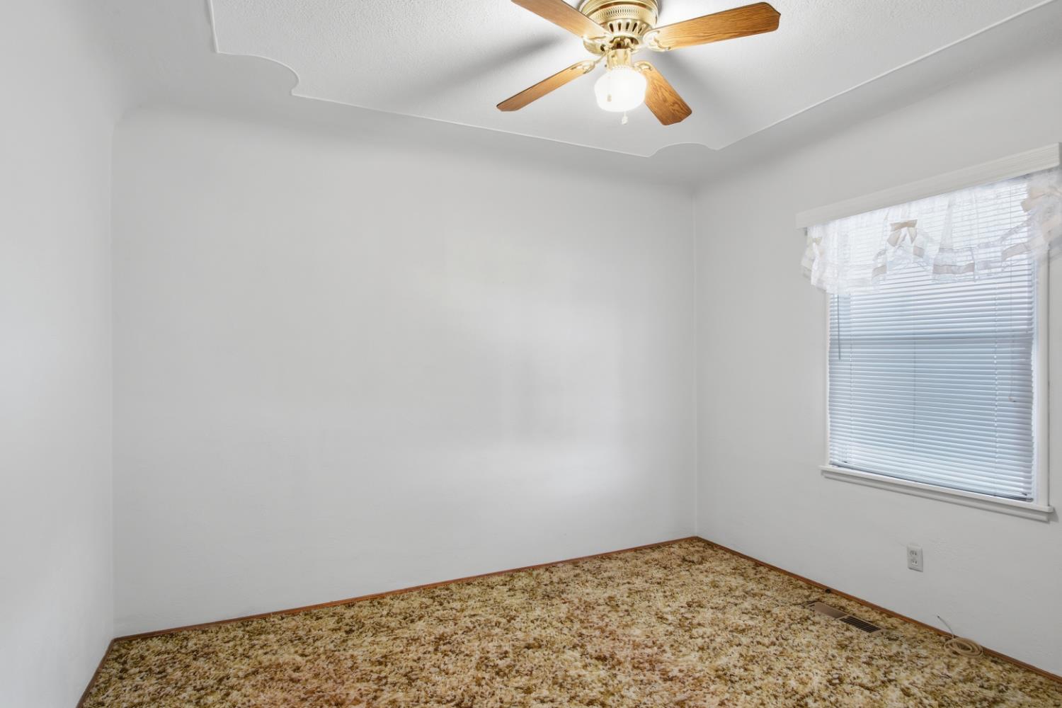 913 Reno Avenue Modesto, CA 95351 - Photo 14 of 52