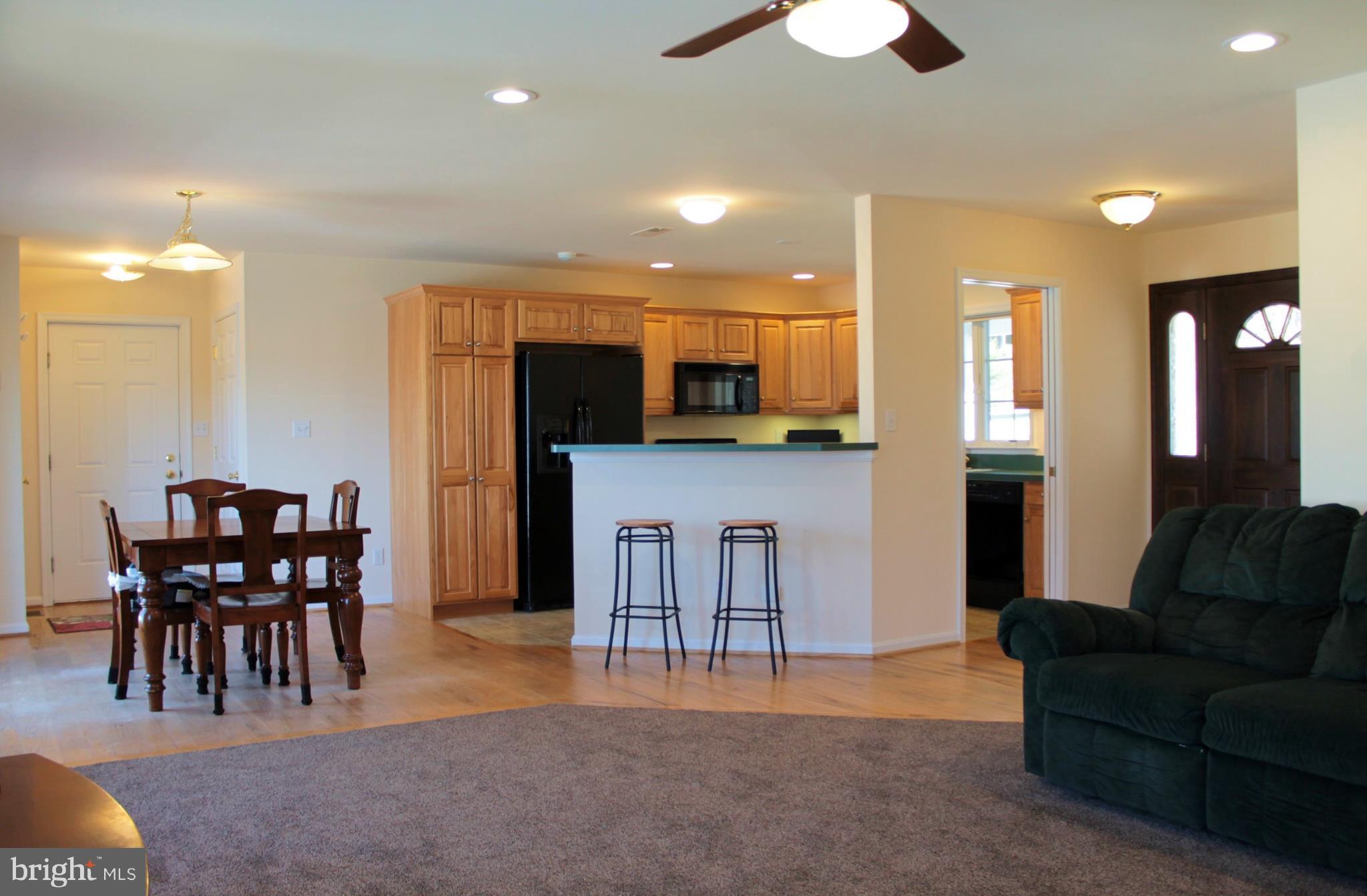 23934 Foxville Road Smithsburg, MD 21783 - Photo 18 of 30 Living Room
