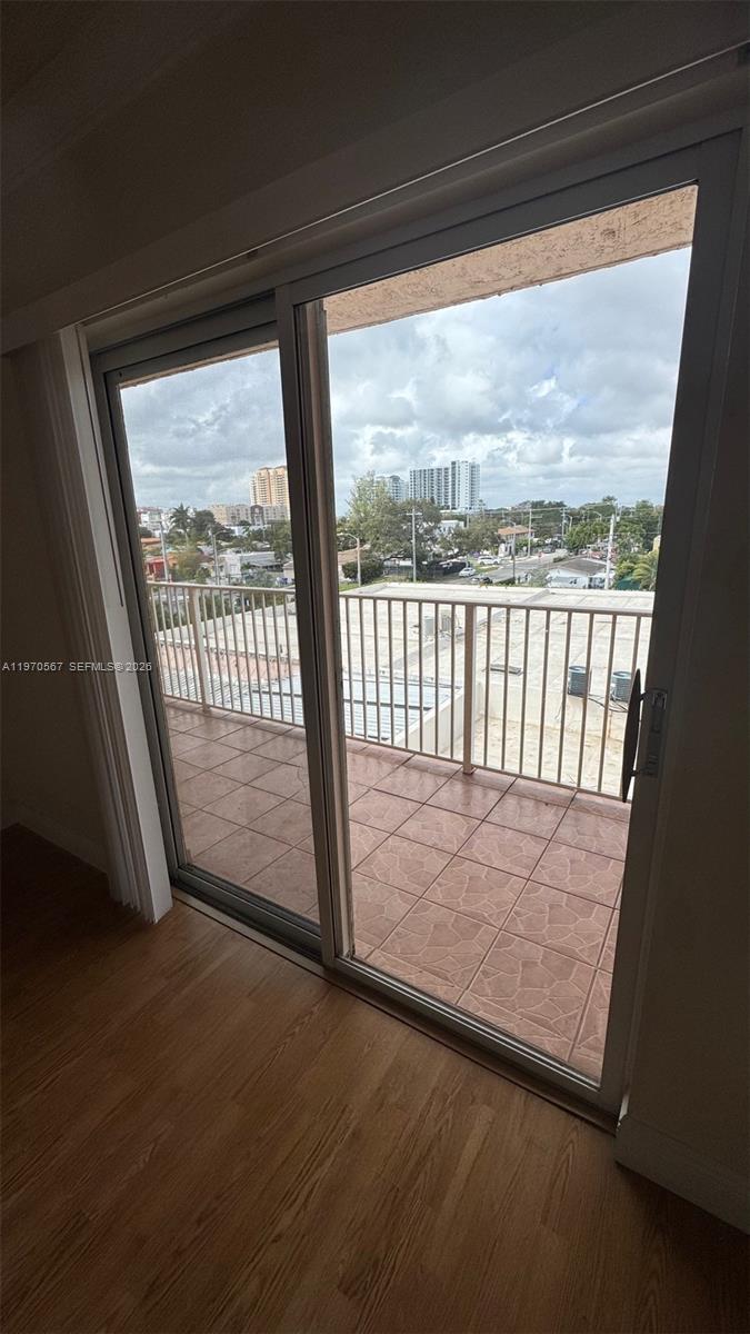 2441 Southwest 31st Avenue, Unit 303 Miami, FL 33145 - Photo 11 of 21