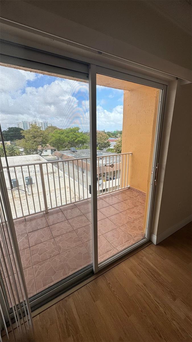 2441 Southwest 31st Avenue, Unit 303 Miami, FL 33145 - Photo 10 of 21