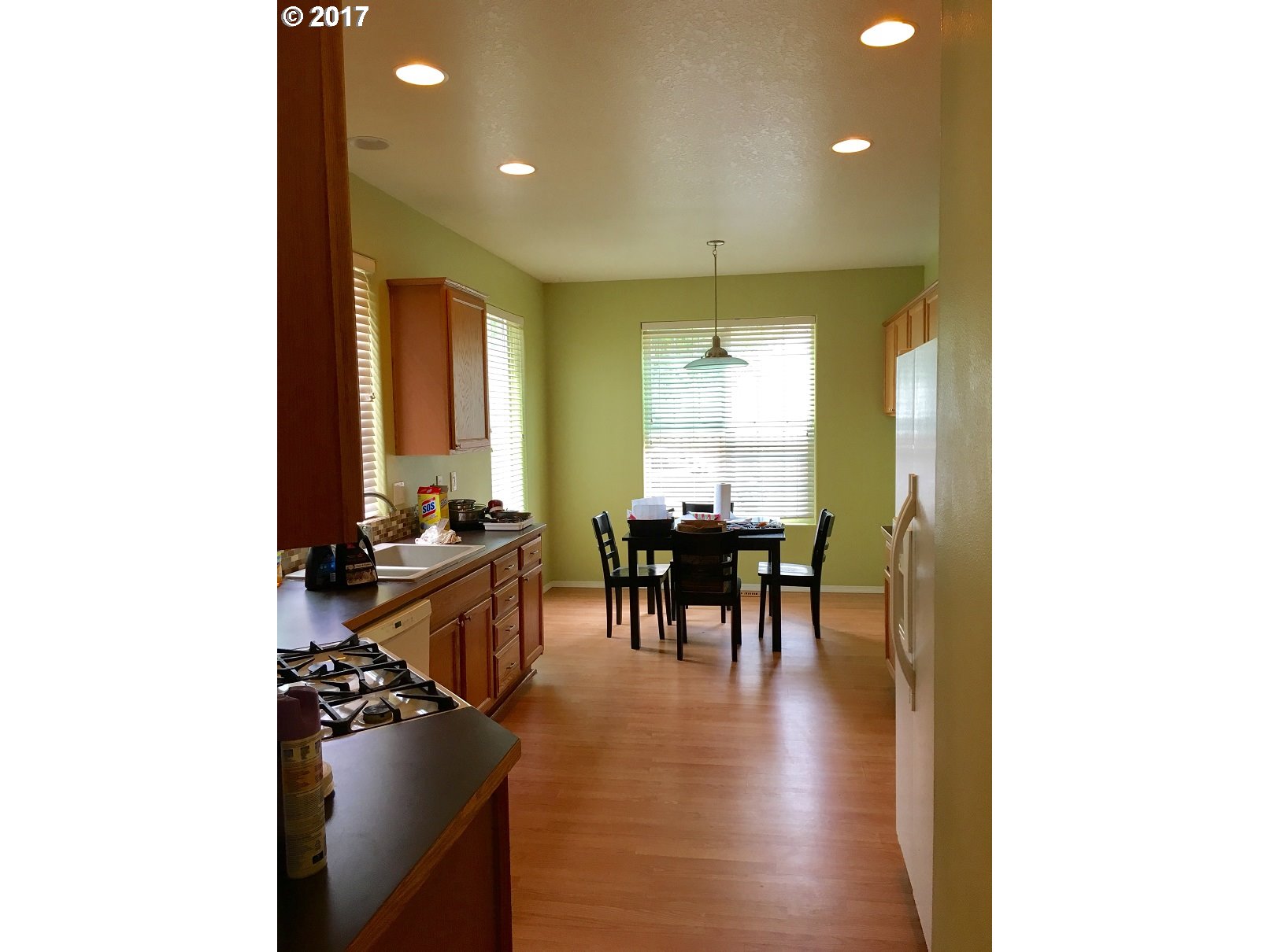 18128 Southwest Strathmoor Street Beaverton, OR 97007 - Photo 3 of 13 Gallery Image 3
