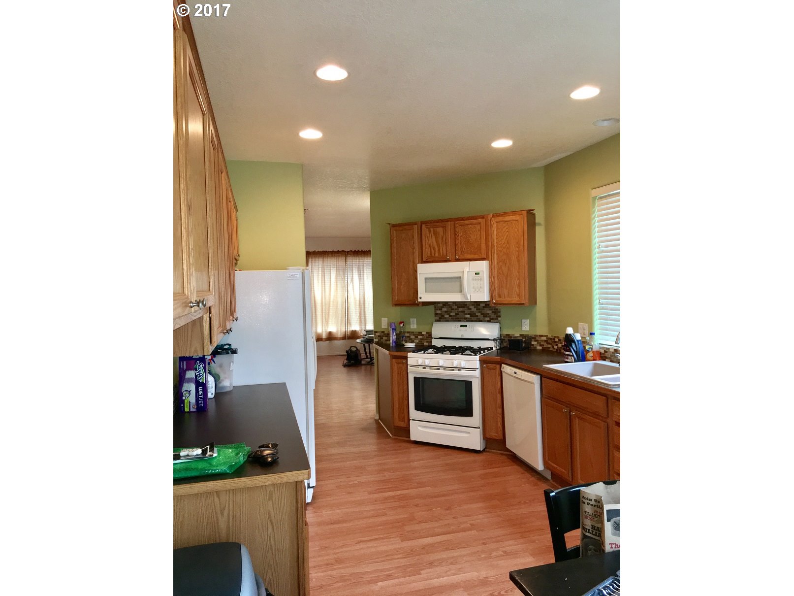 18128 Southwest Strathmoor Street Beaverton, OR 97007 - Photo 4 of 13 Gallery Image 4