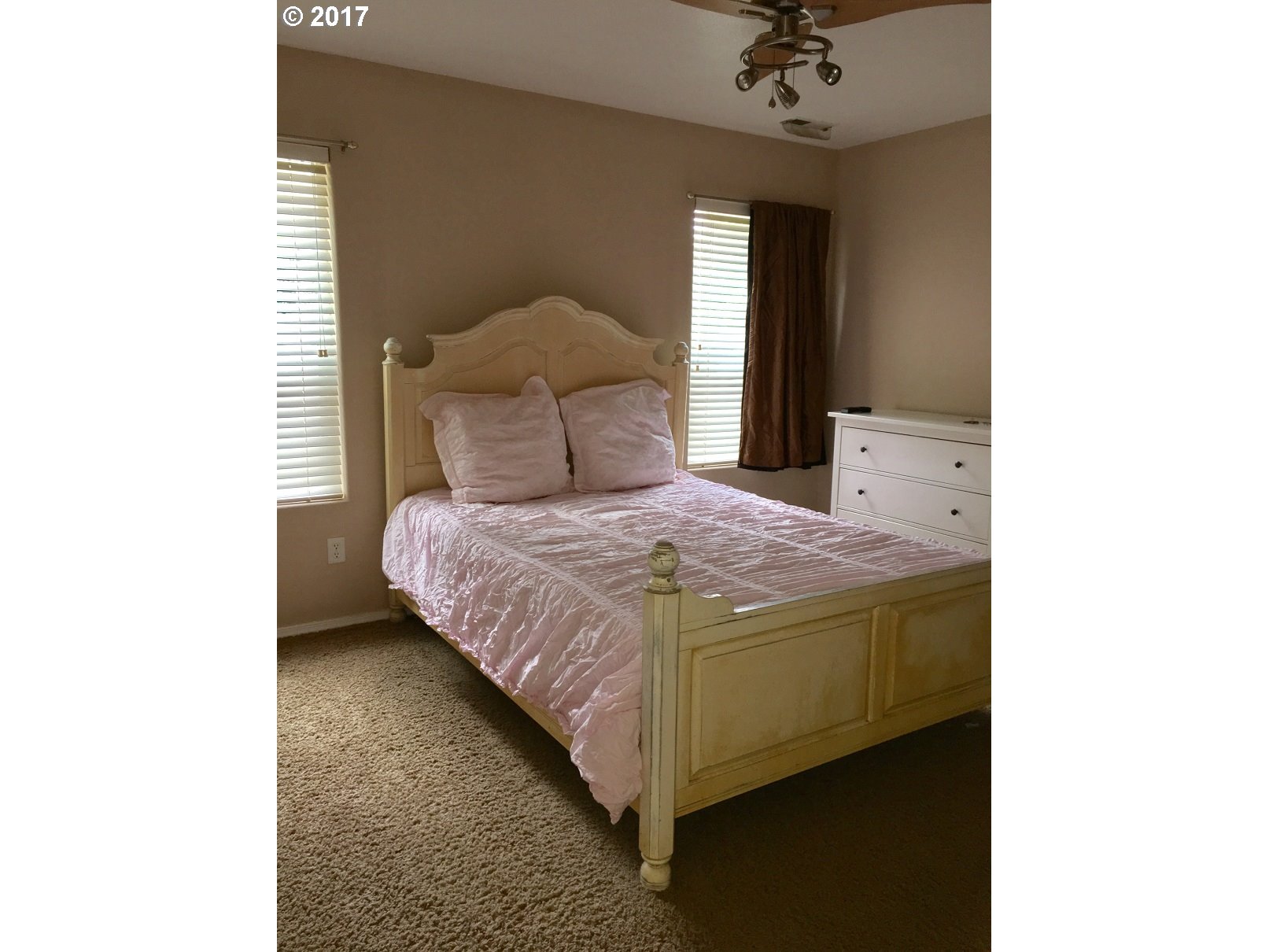 18128 Southwest Strathmoor Street Beaverton, OR 97007 - Photo 7 of 13 Gallery Image 7