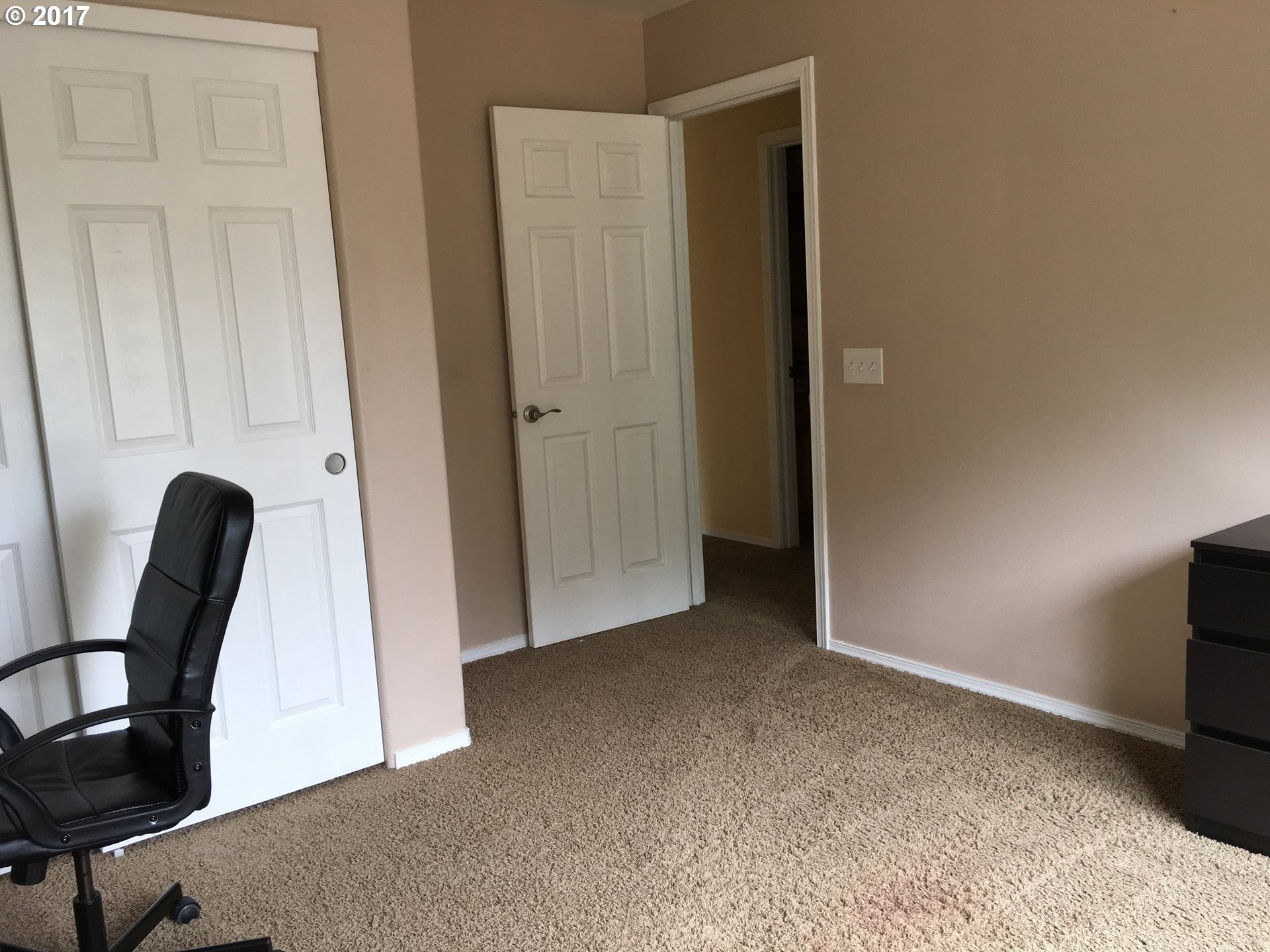 18128 Southwest Strathmoor Street Beaverton, OR 97007 - Photo 10 of 13 Gallery Image 10