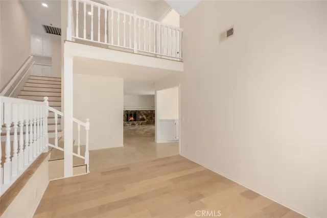 a view of livingroom with furniture