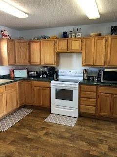 810 West 7th Street Post, TX 79356 - Photo 13 of 22 Kitchen