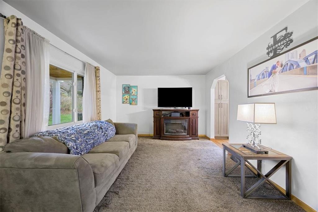 107 Clarette Road Pittsburgh, PA 15237 - Photo 6 of 25 Gallery Image 6