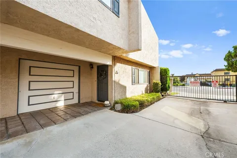 $567,000 | 333 West Duarte Road, Unit A, Monrovia, CA 91016