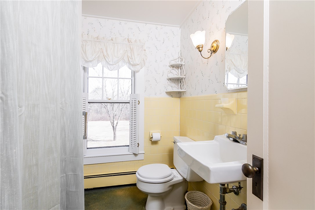 29 Collins Road Hopkinton, RI 02804 - Photo 20 of 24 Gallery Image 20