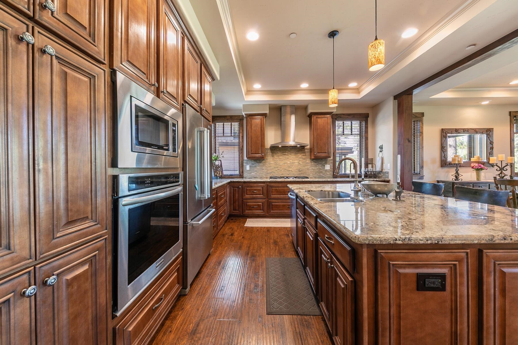 11210 Henness Road Truckee, CA 96161 - Photo 9 of 25