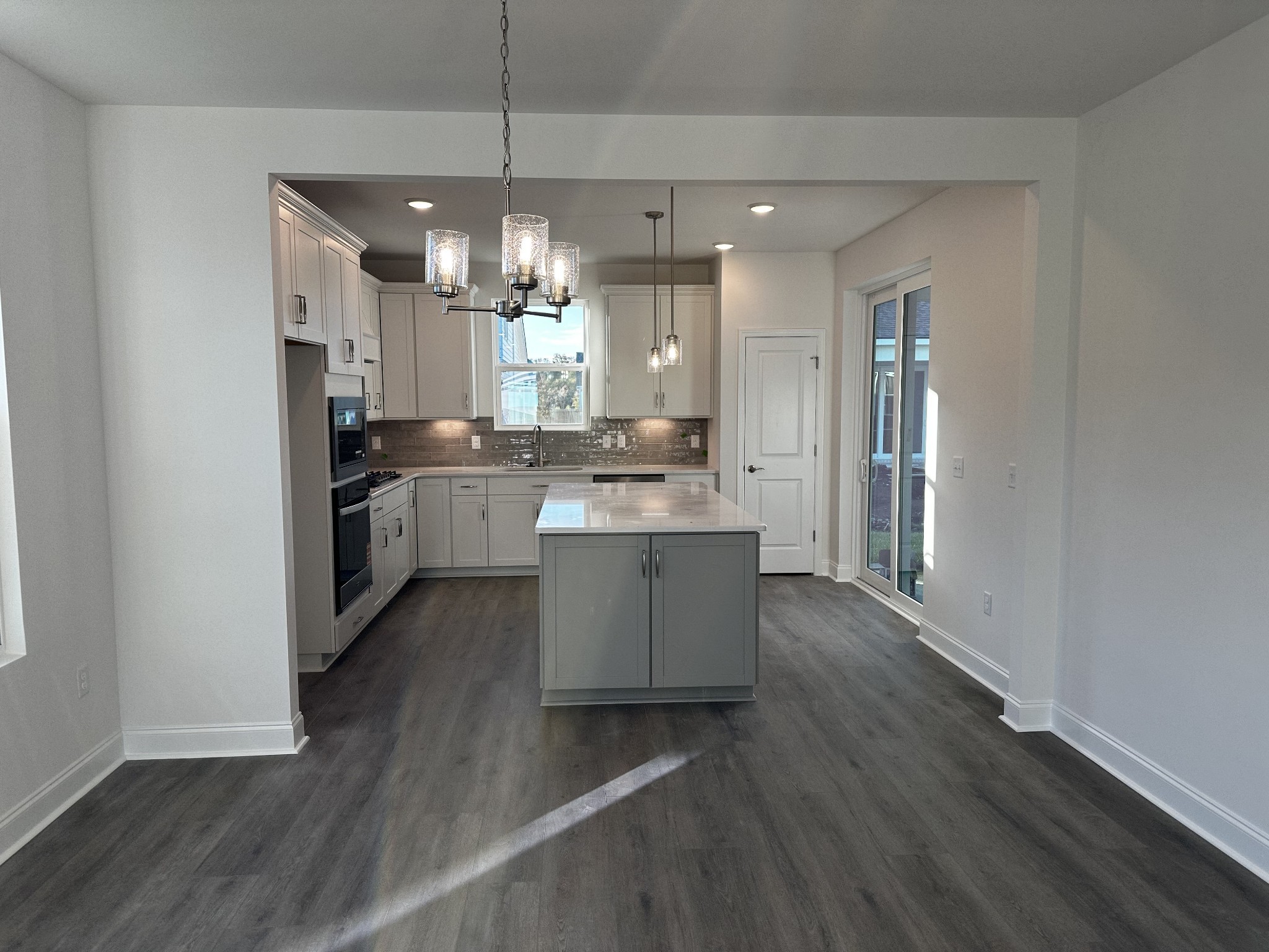 322 Sharp Way Murfreesboro, TN 37128 - Photo 5 of 21 Gallery Image 5