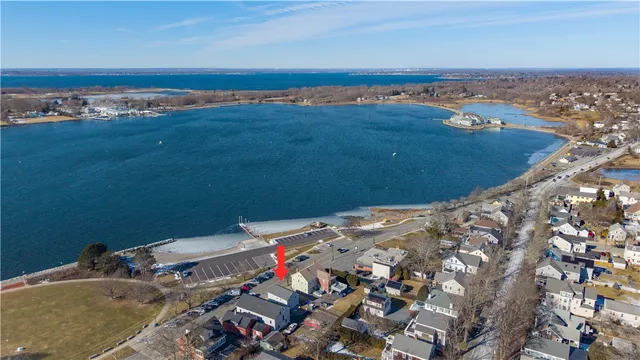 $5,000 | 484 Thames Street, Bristol, RI 02809