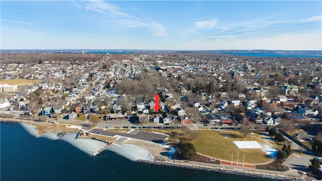 $5,000 | 484 Thames Street, Bristol, RI 02809