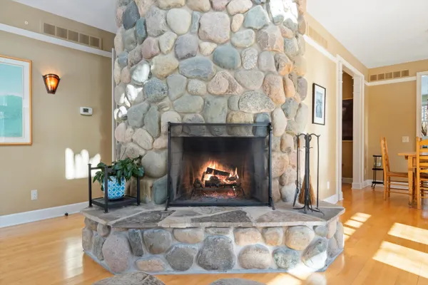 $1,250,000 | 1246 Rose Center Road, Fenton, MI 48430