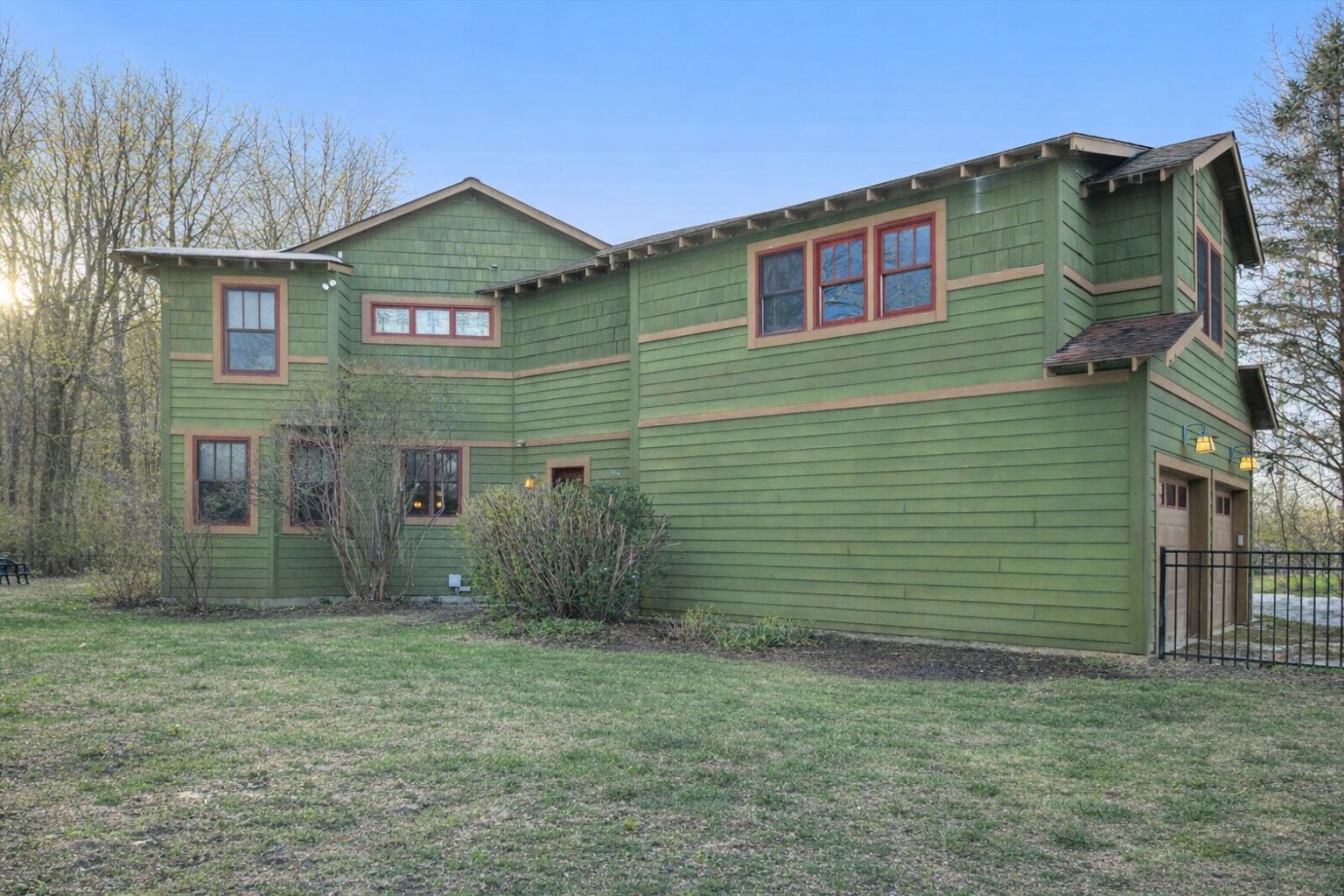 1246 Rose Center Road Fenton, MI 48430 - Photo 92 of 133 back house spring