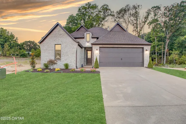 $449,900 | 77 Kings Pond Cove, Jackson, TN 38305