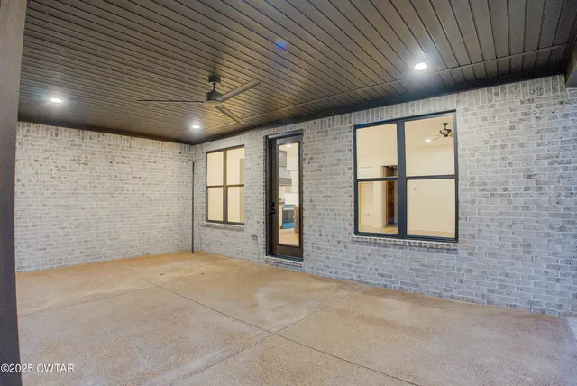 $449,900 | 77 Kings Pond Cove, Jackson, TN 38305