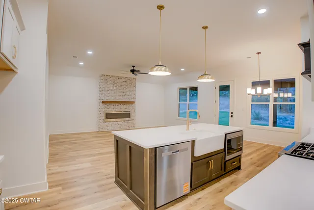 $449,900 | 77 Kings Pond Cove, Jackson, TN 38305