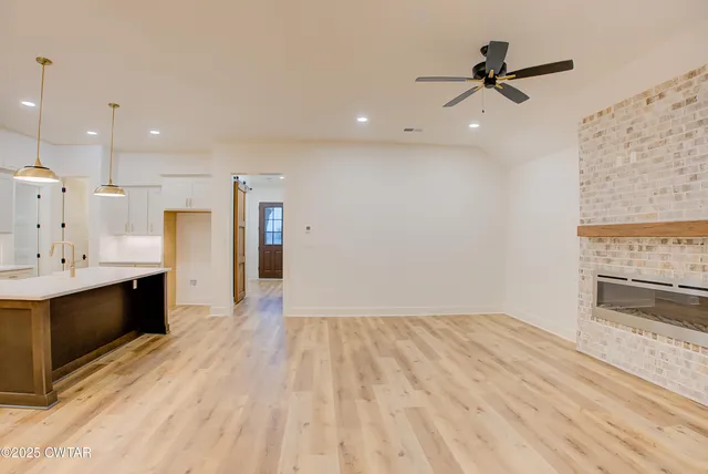 $449,900 | 77 Kings Pond Cove, Jackson, TN 38305