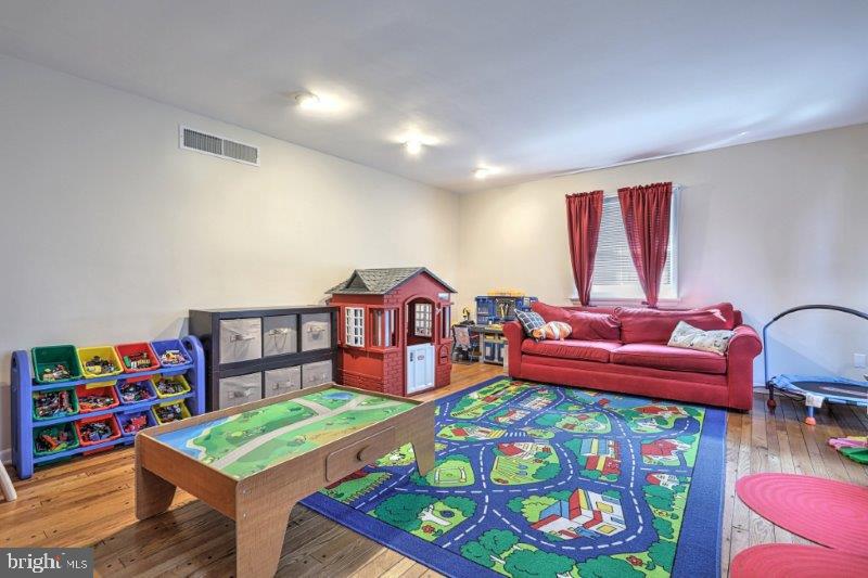 468 Clearview Road Hanover, PA 17331 - Photo 4 of 36 Gallery Image 4