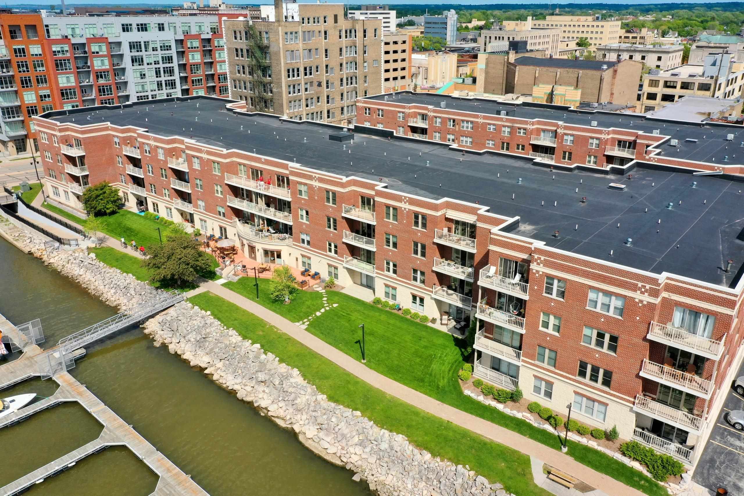 118 South Washington Street, Unit 311B Green Bay, WI 54301 - Photo 1 of 1
