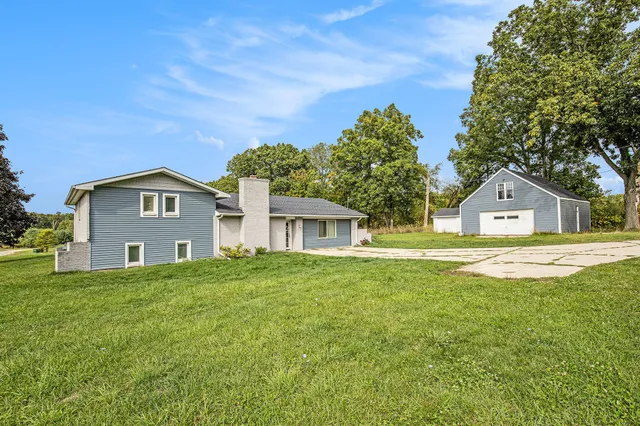 $430,000 | 14195 Pine Lake Avenue Northeast, Cedar Springs, MI 49319