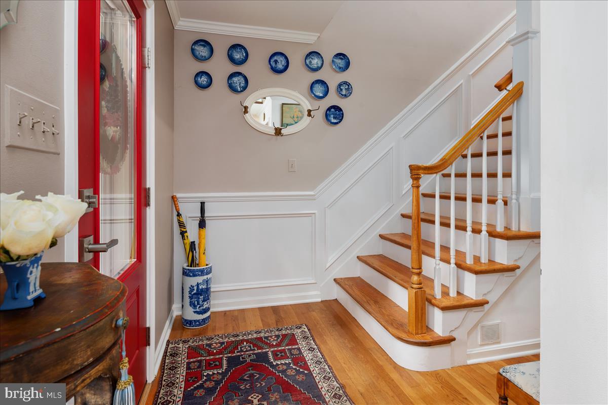 1900 Hidden Ridge Path Crownsville, MD 21032 - Photo 22 of 48 Entry Way with a Closet