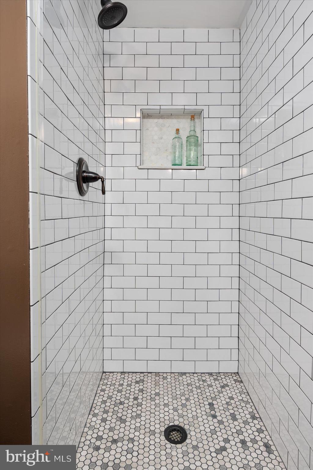 1900 Hidden Ridge Path Crownsville, MD 21032 - Photo 40 of 48 Newly Renovated Full-Bath - Perfect for Guest