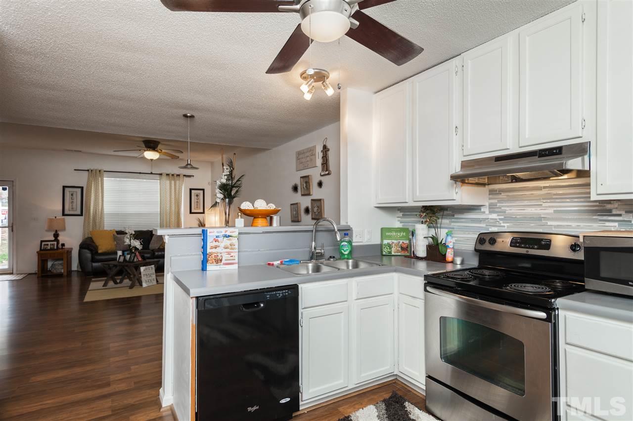 5509 Fieldcross Court Raleigh, NC 27610 - Photo 10 of 22 Gallery Image 10
