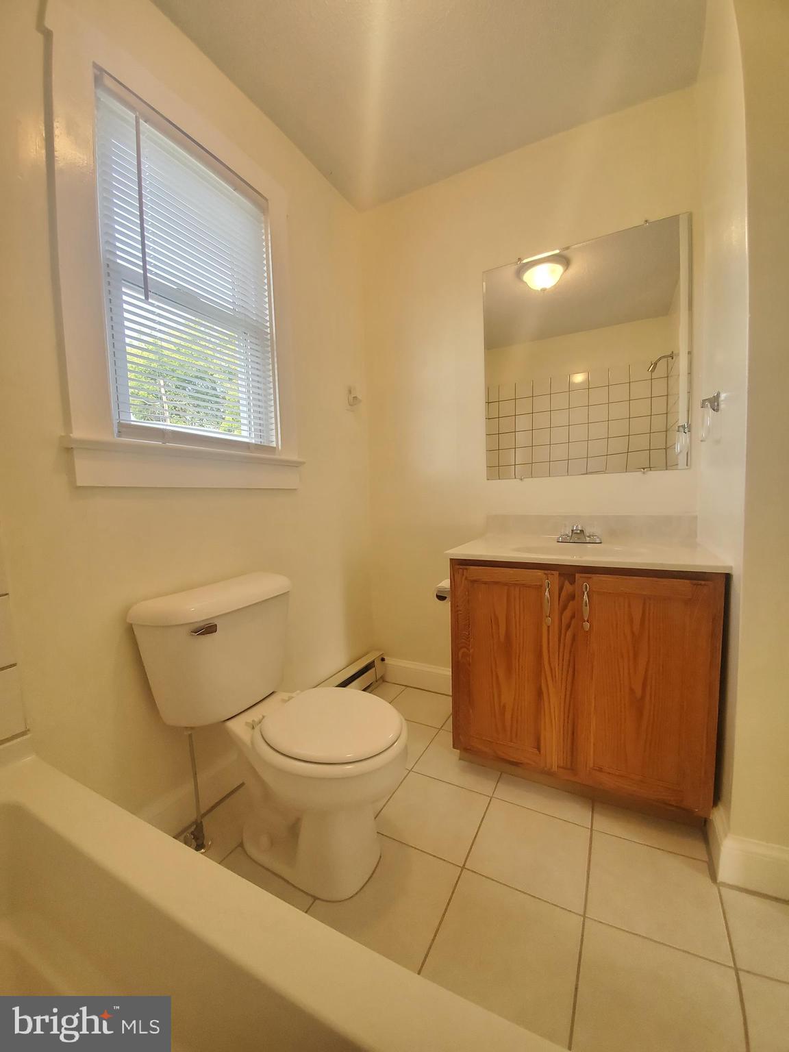 218 West 4th Avenue Ranson, WV 25438 - Photo 11 of 20 Full Bath