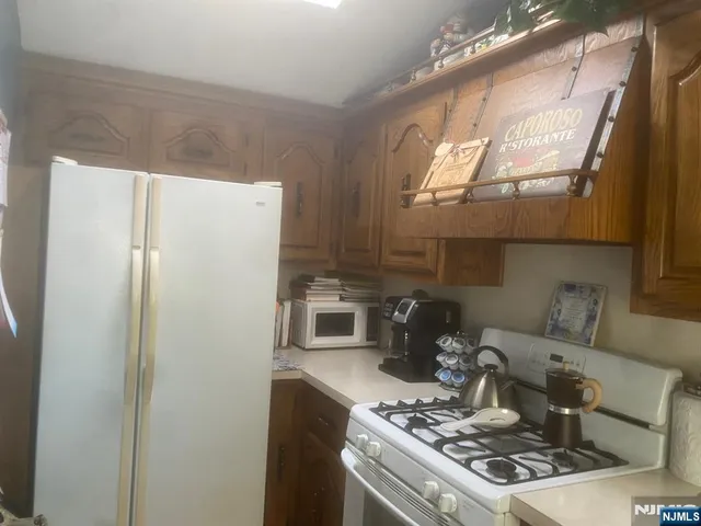 $629,000 | 74 Avenue East, Lodi, NJ 07644