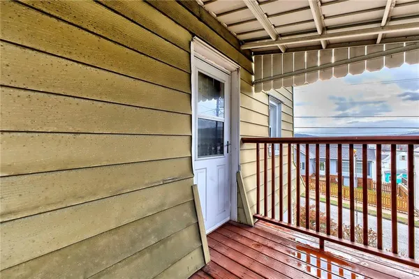 $150,000 | 229 South 5th Street, Youngwood, PA 15697