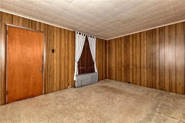 $150,000 | 229 South 5th Street, Youngwood, PA 15697