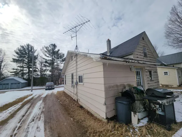 $79,900 | 5555 Downtown Lane, Underhill, WI 54124