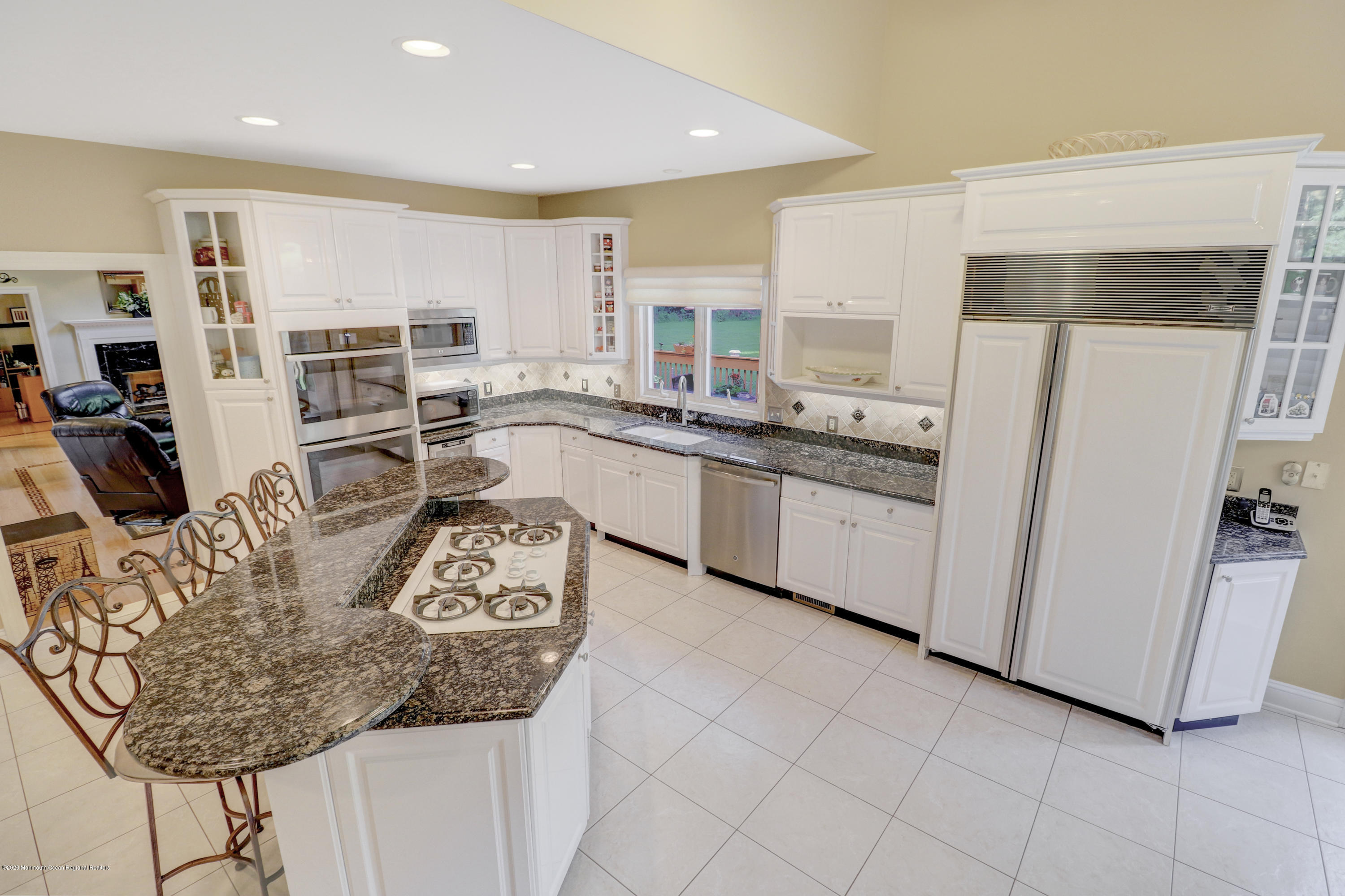 464 Everett Road Middletown, NJ 07748 - Photo 16 of 71 16-Kitchen