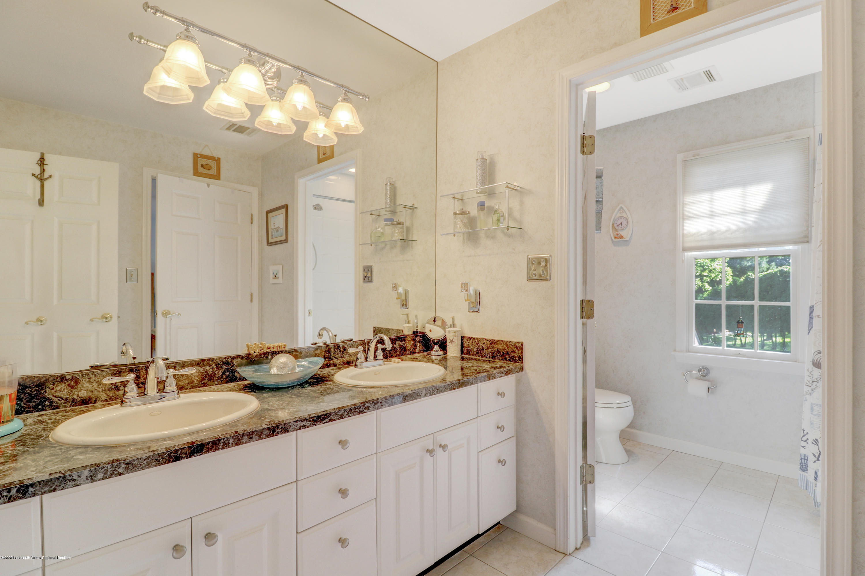 464 Everett Road Middletown, NJ 07748 - Photo 41 of 71 41-Bathroom Full Upstairs