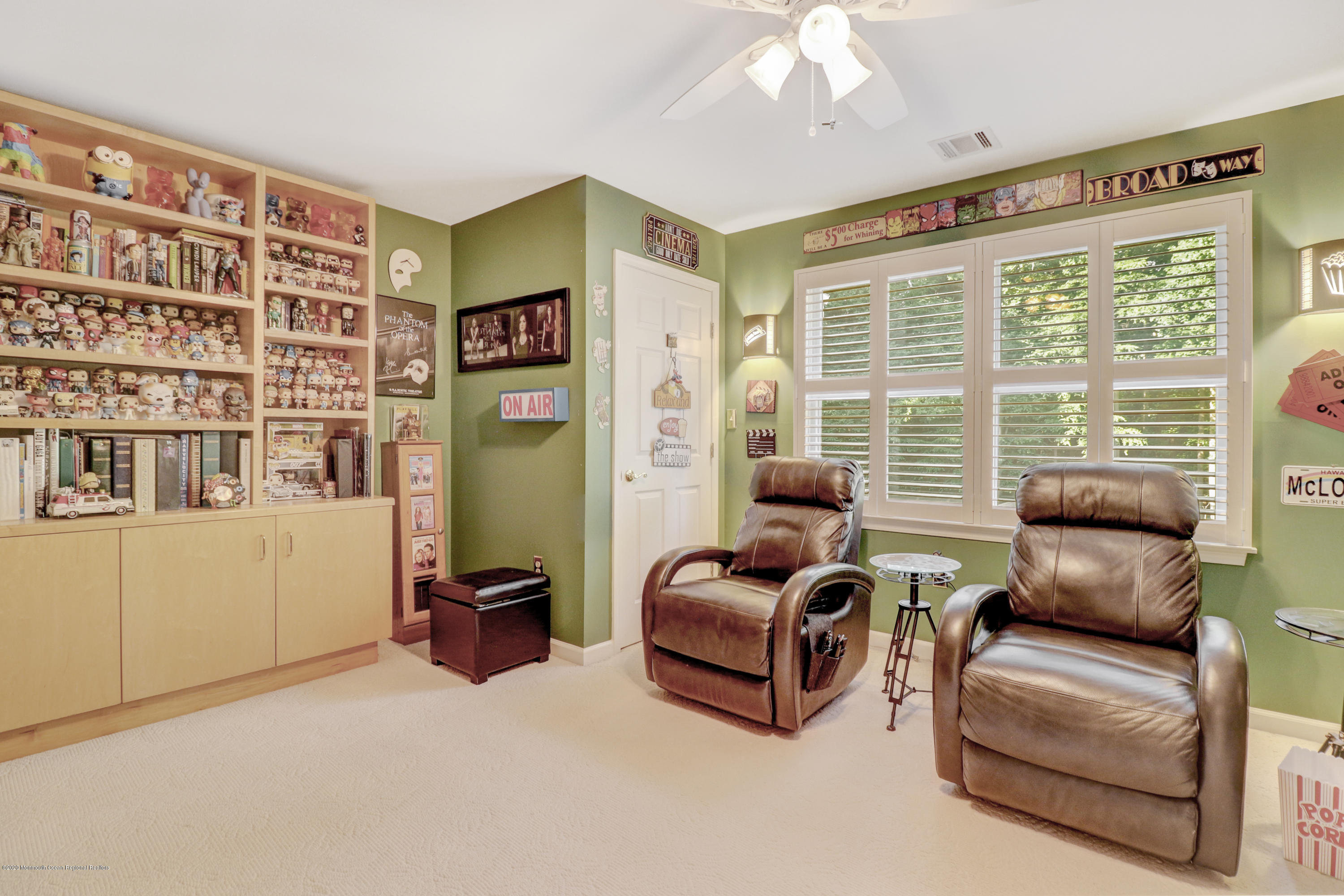 464 Everett Road Middletown, NJ 07748 - Photo 42 of 71 42-Movie Theatre (Third Bedroom)