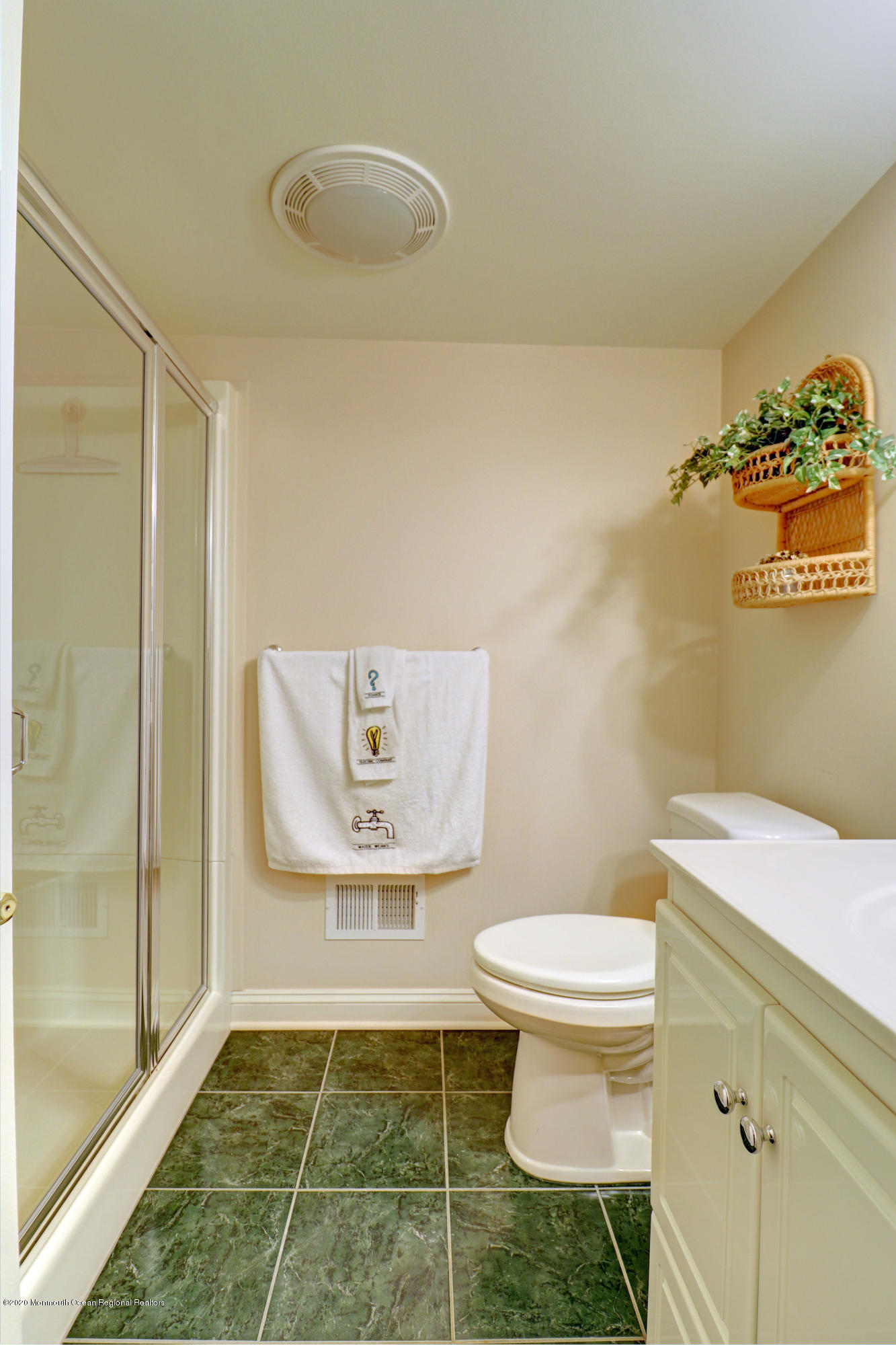 464 Everett Road Middletown, NJ 07748 - Photo 46 of 71 46-Basement Full Bathroom