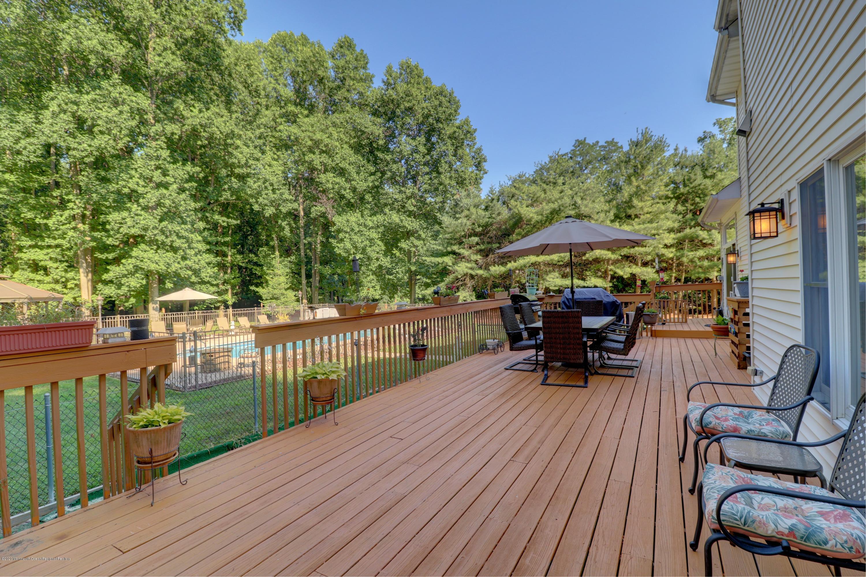 464 Everett Road Middletown, NJ 07748 - Photo 50 of 71 50-Deck