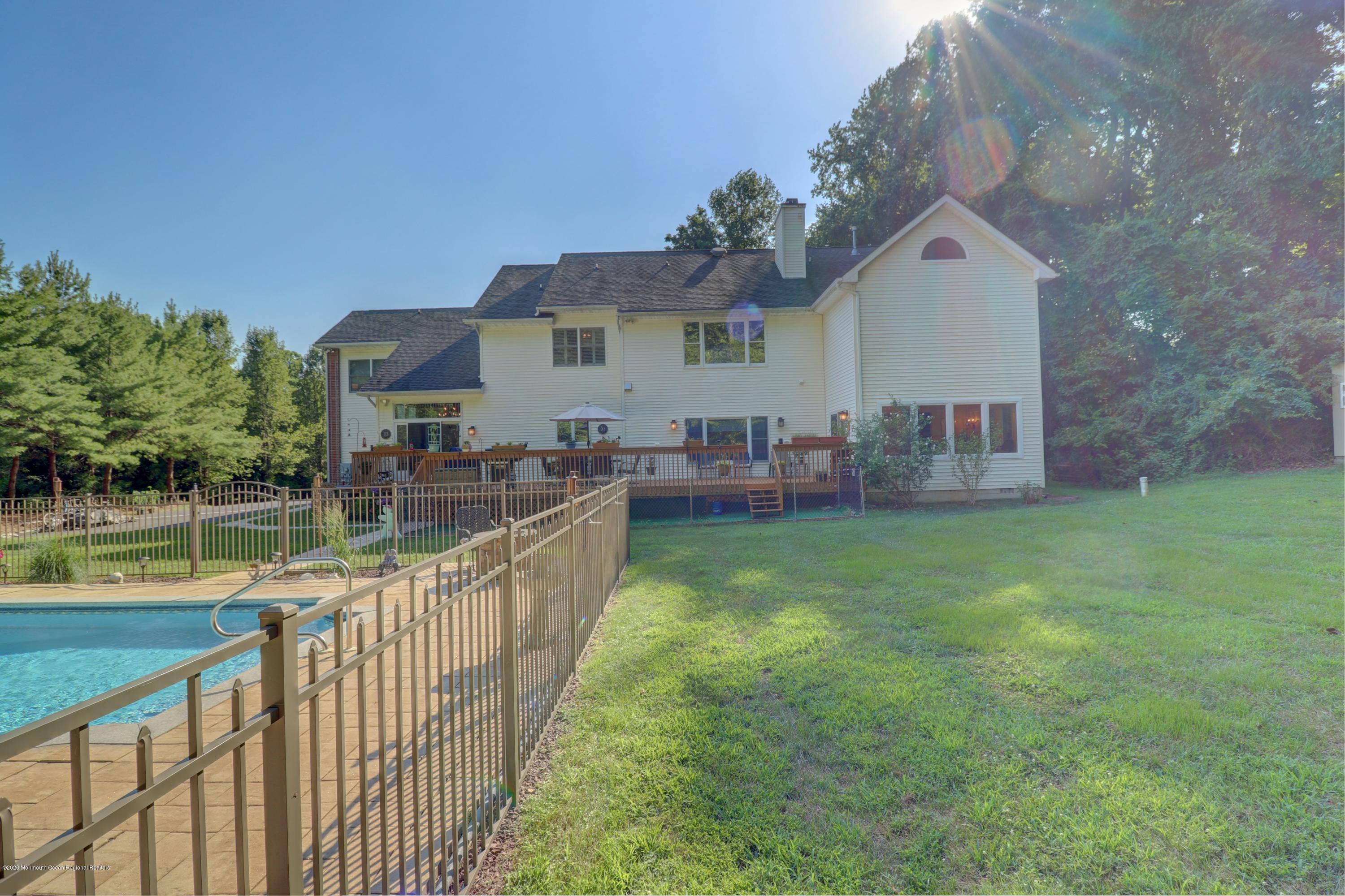 464 Everett Road Middletown, NJ 07748 - Photo 61 of 71 64-Back of Home (3)