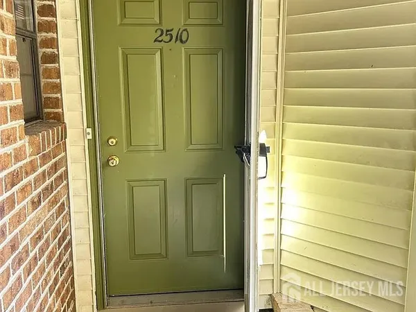 $3,000 | 2510 Lighthouse Lane, Parlin, NJ 08859