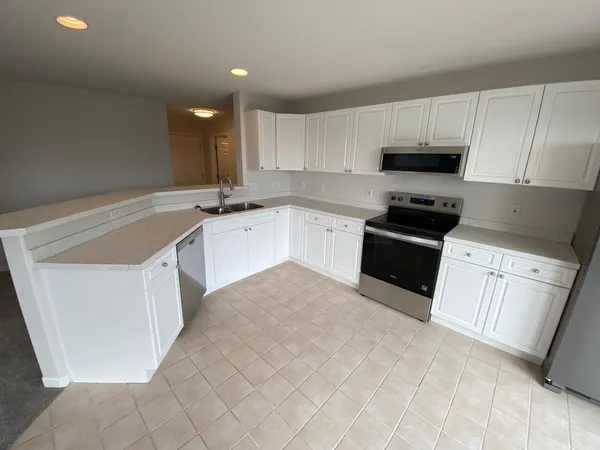 $299,900 | 3401 28th Street Southwest, Unit 302, Fargo, ND 58104